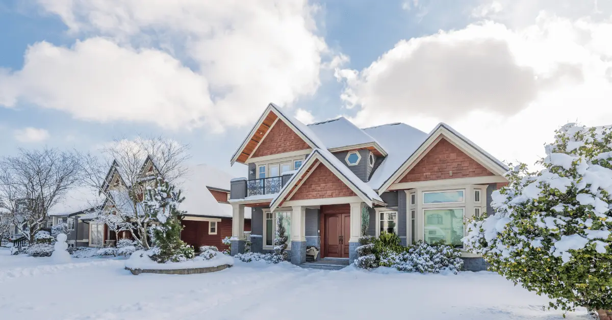 Winter Roof Maintenance Tips to Prevent Ice Dams in Toledo